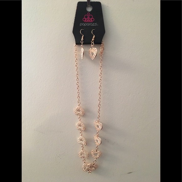 Nwt Paparazzi Short Rose Gold Heart 